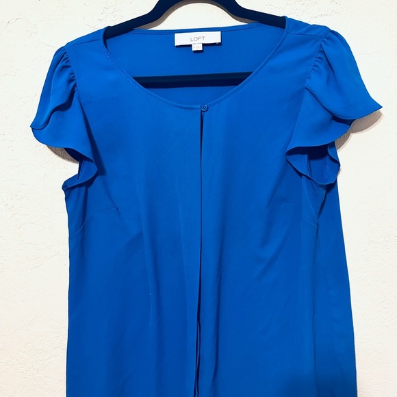 LOFT Tops - LOFT Women's Vibrant Blue Flutter Sleeve Blouse size Medium NWOT